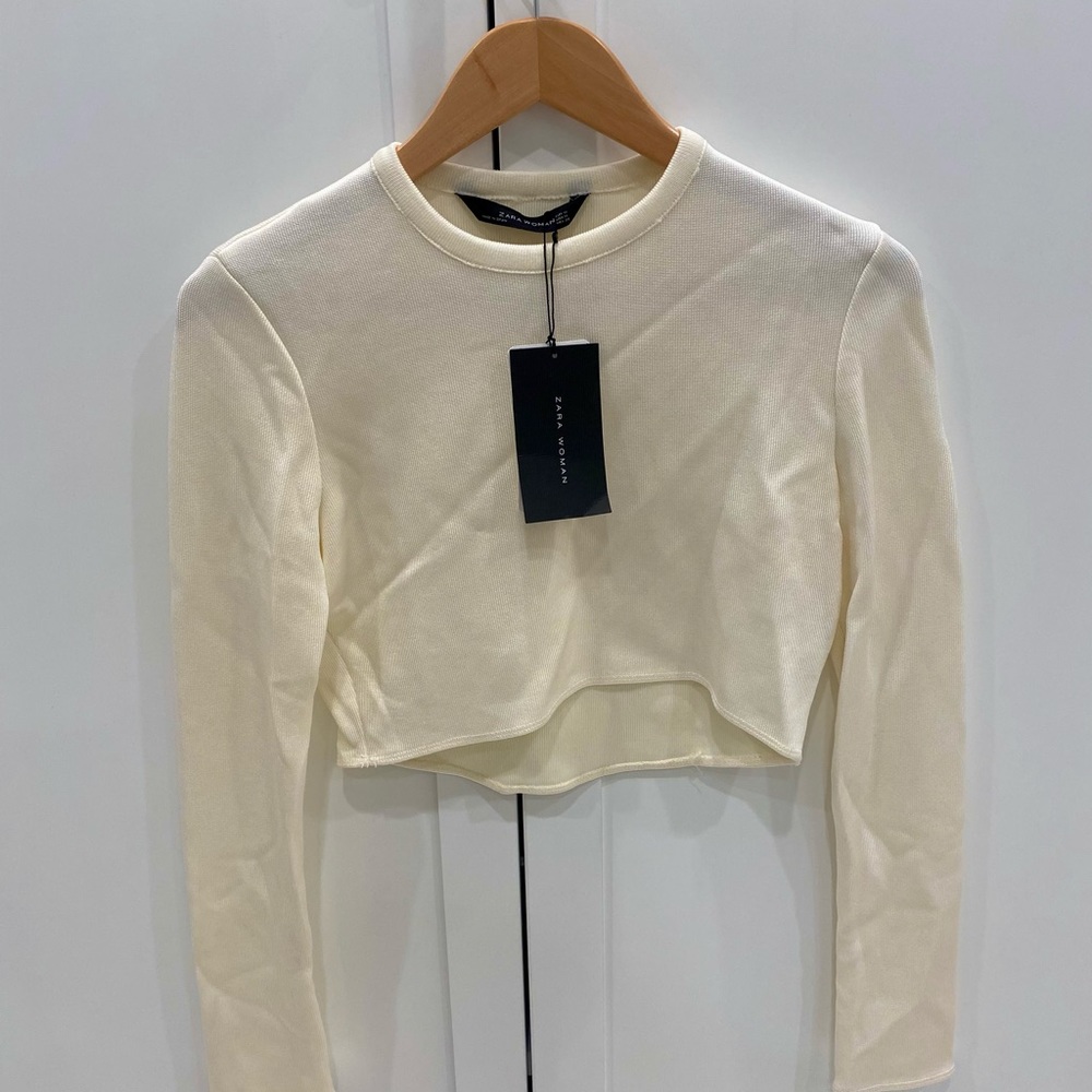 Zara White Textured Long Sleeve Crop Top